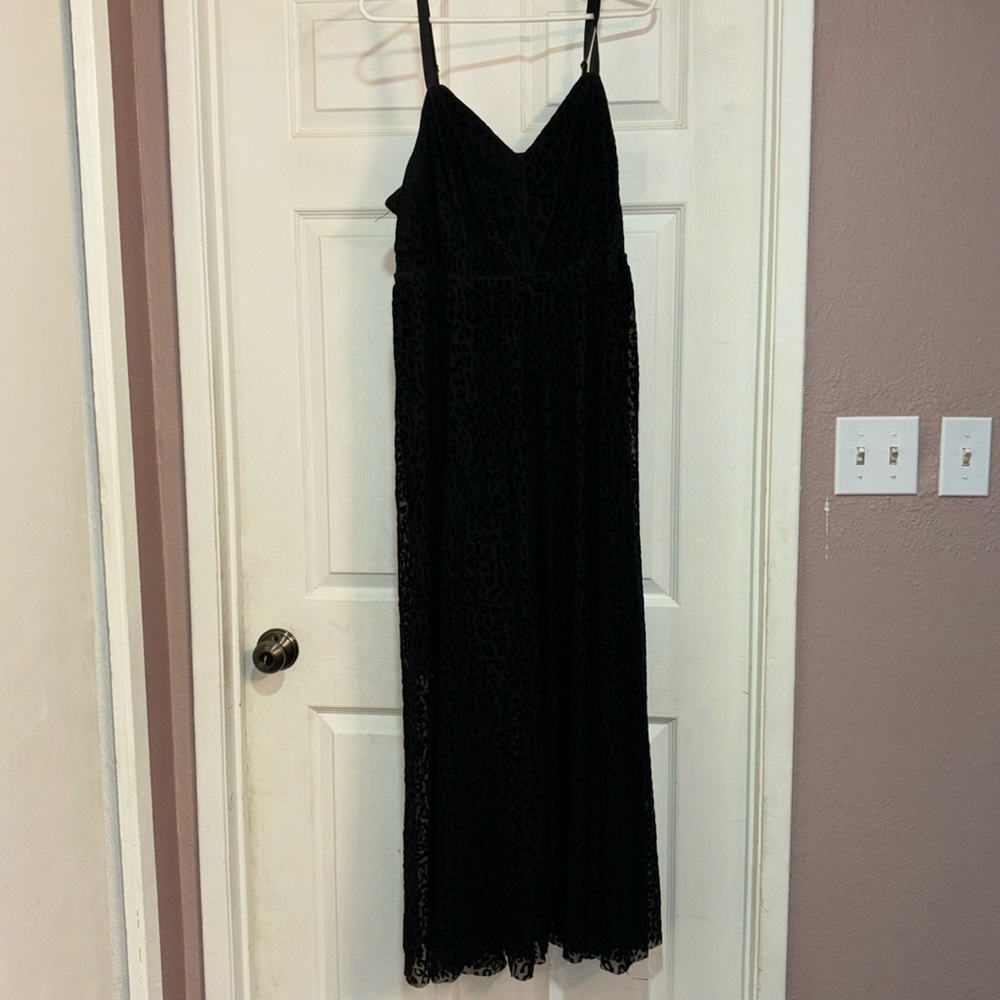 Torrid special occasion flocked leopard mesh maxi dress